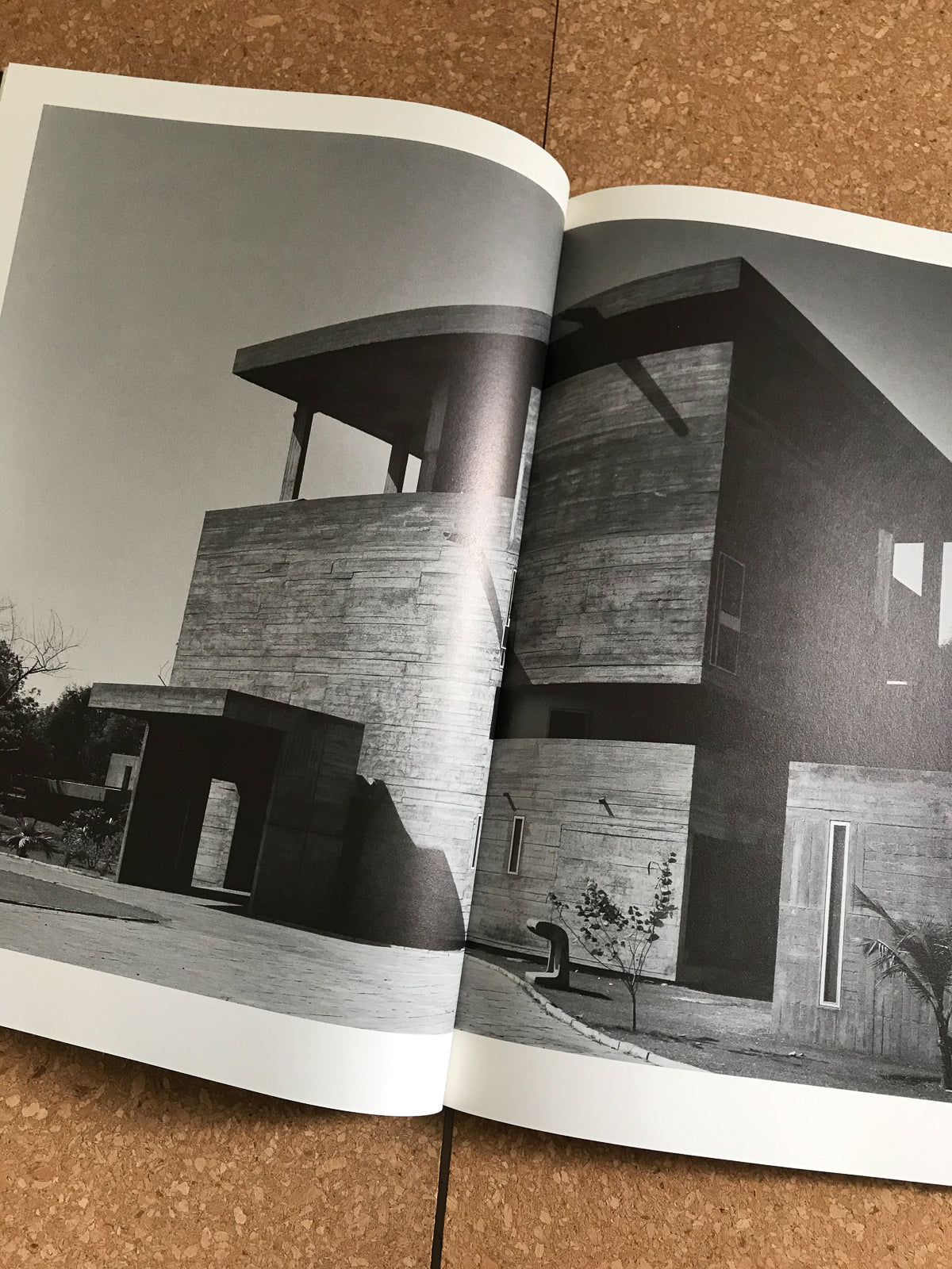 Shodhan House by Le Corbusier, Yukio Futagawa